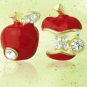 NWOT 1 Pair Women Fashion Lovely Apple Fruit Shape Stud Earrings Crystal